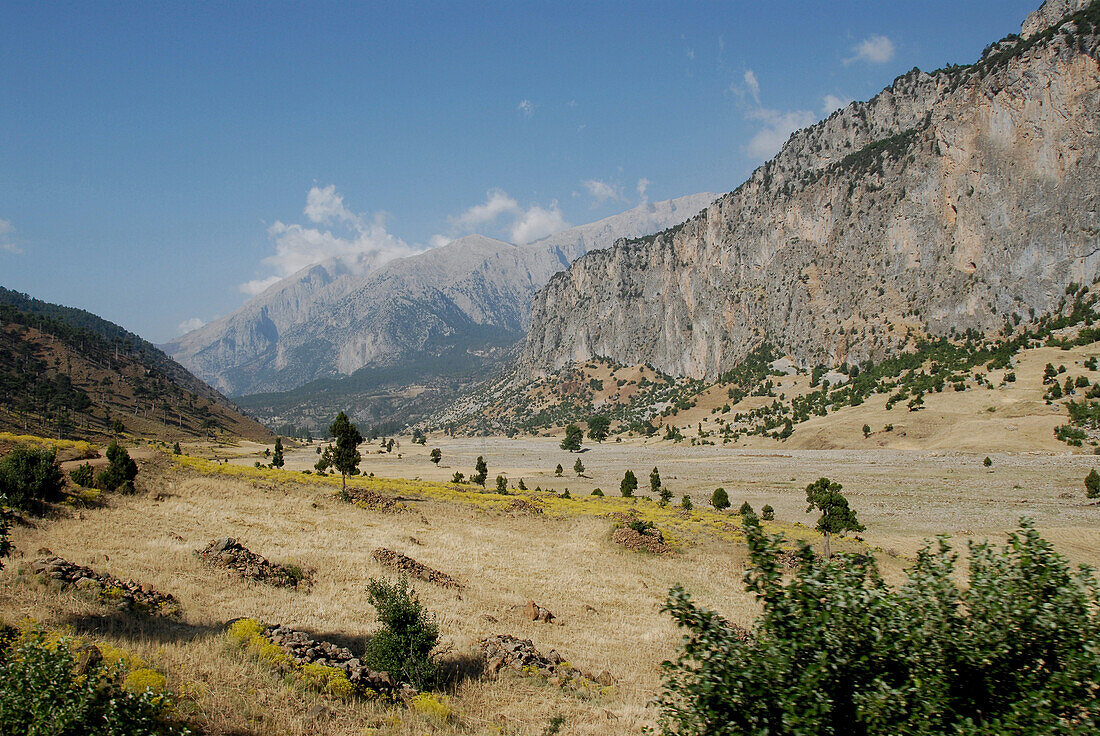 Landscape between Kozluca and Tashan, Highlands of Zamanti, Taurus Mountains, Turkey, Europe