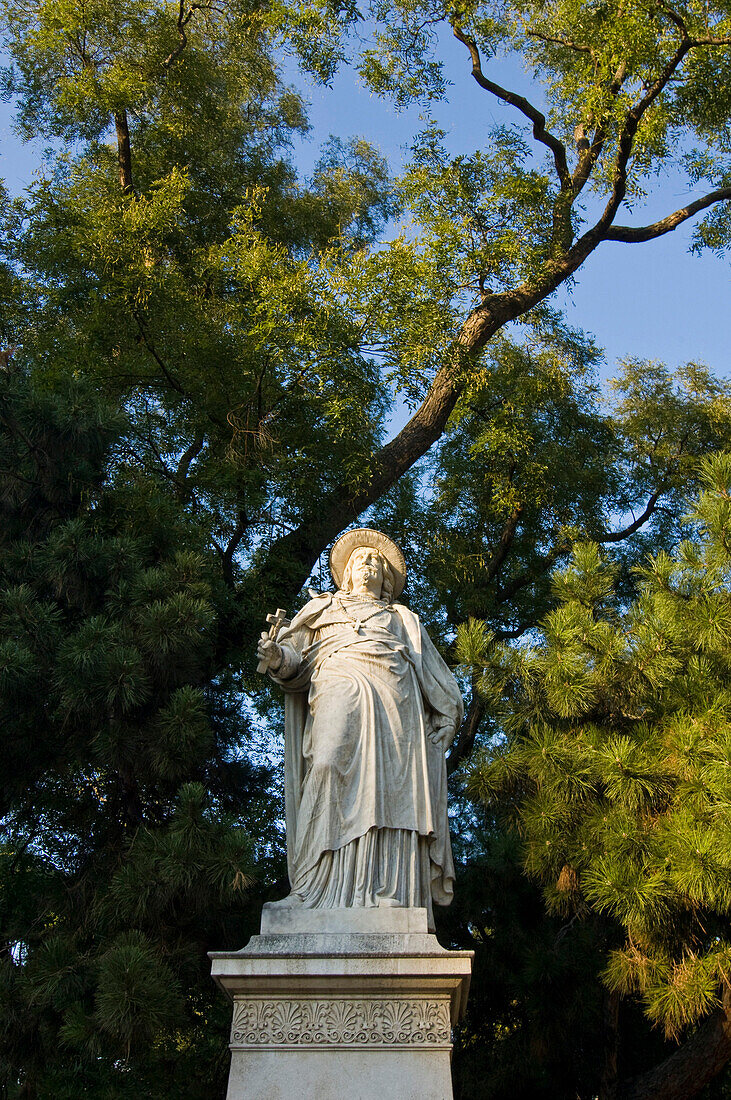 Statue, Vienna, Austria