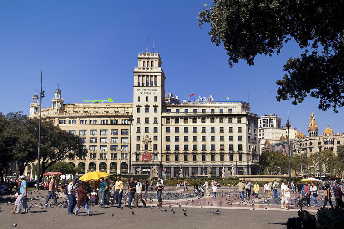 Spanien,Barcelona,Plaza de Catalunya,background Banco Espanol de Credito