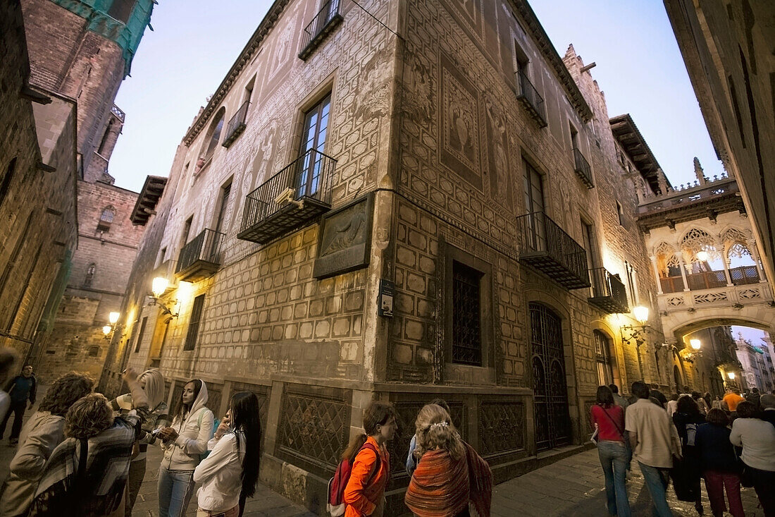 Barcelona Gotisches Viertel Carrer Bisbe