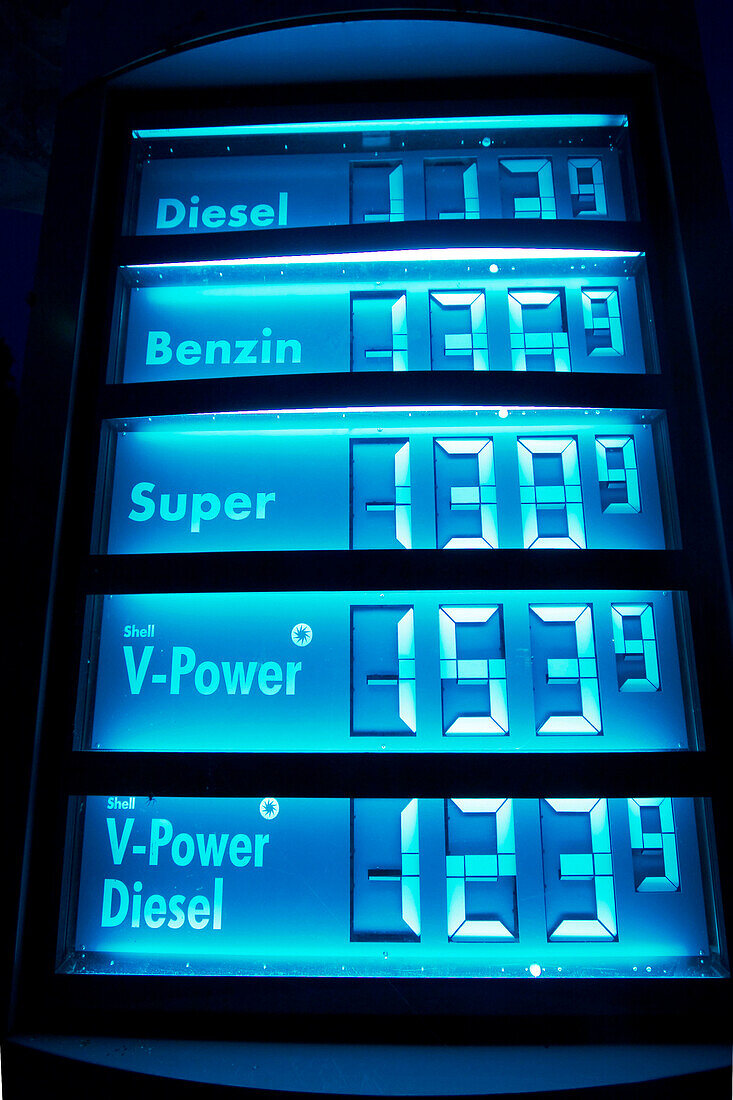 Aral Tankstelle Preistafel Diesel, Benzin, Super