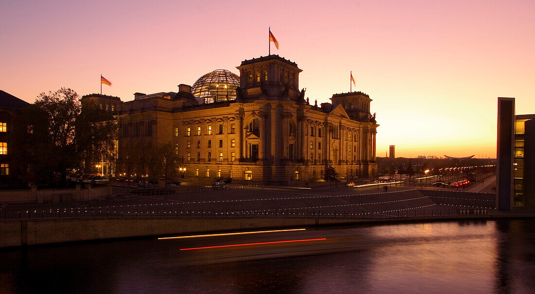 Berlin, Reichstag, dome by Norman Forster, river Spree, twilight