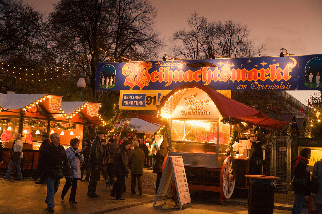 Berlin, christmas market, opera palais , fast food grill