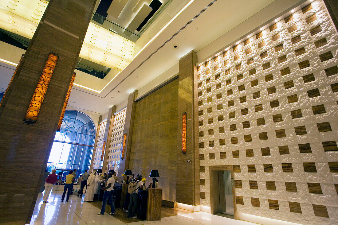 Dubai Mall of Eimrates Hotel Kempinski Lobby