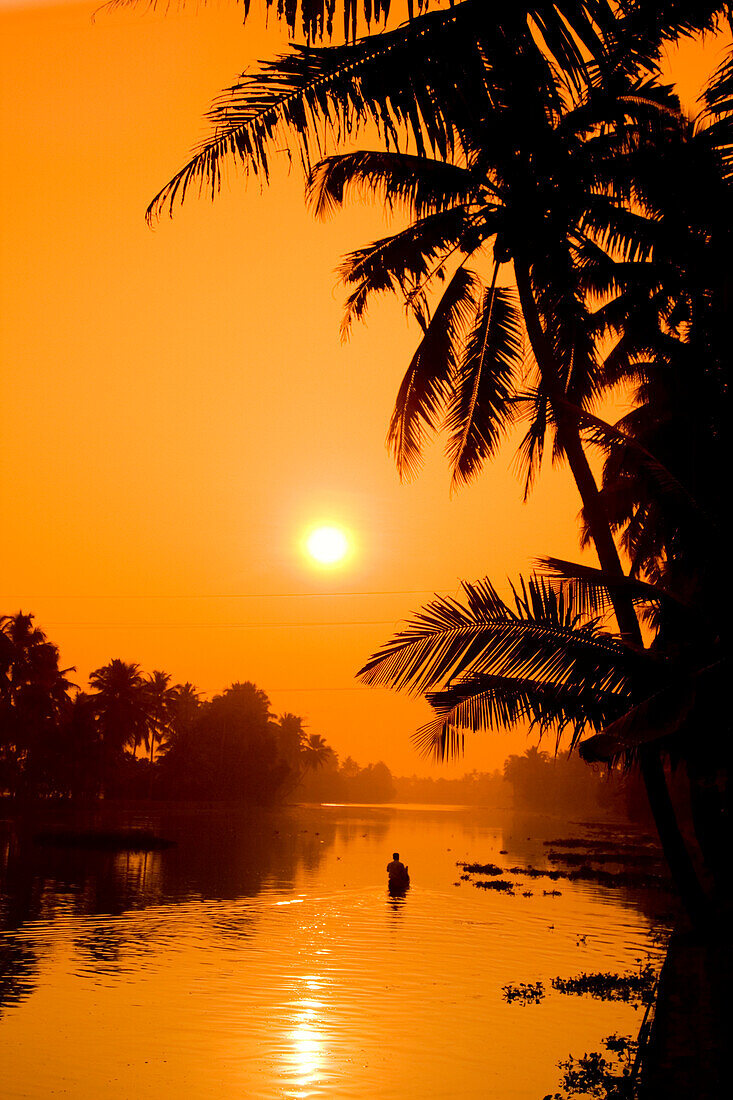 India Kerala Kumarakom Backwtaer Kanal Sonnenaufgang