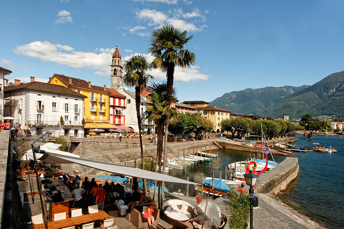 Switzerland, Ticino, Ascona Lounge at lake promenade
