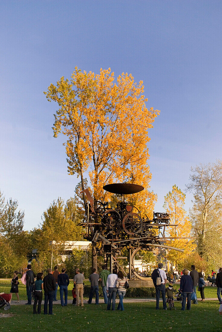 Zürich Tinguely Skultur am Zuerihorn