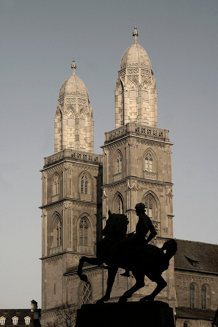 Schweiz Zürich Waldheim Reiterstatue , Grossmuenster
