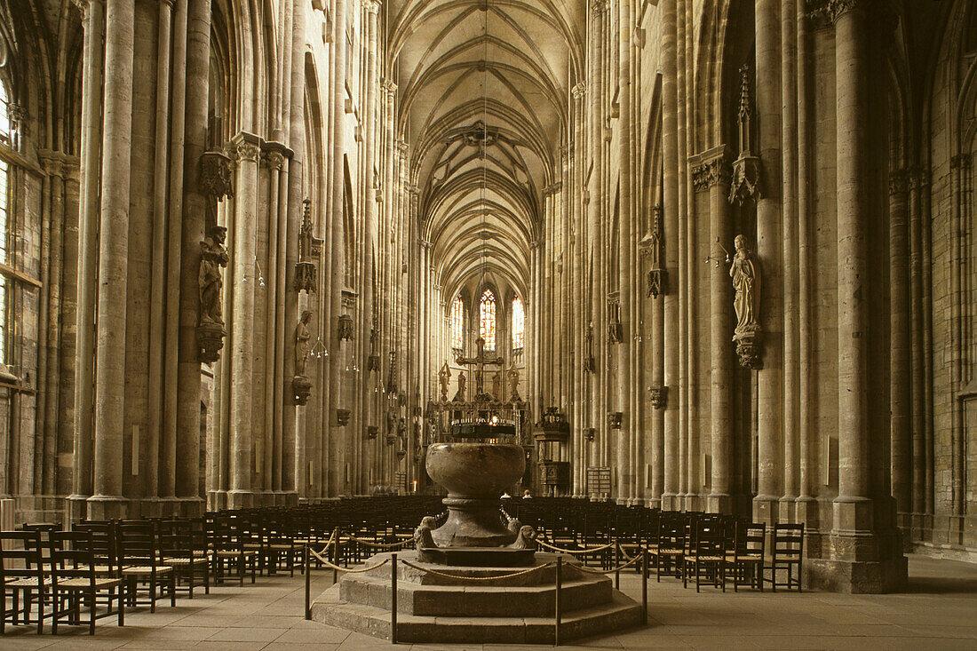 Halberstadt, gothic Cathedral St Stephans and St Sixtus, interior, Harz Mountains, Saxony Anhalt, Germany