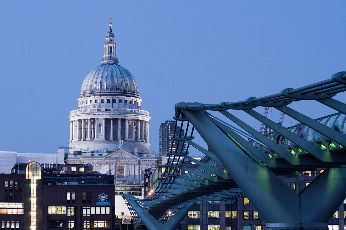 Millennium Bridge & St. Paul s Cathedral. Evening. Southwark/Bankside. London. England. UK.
