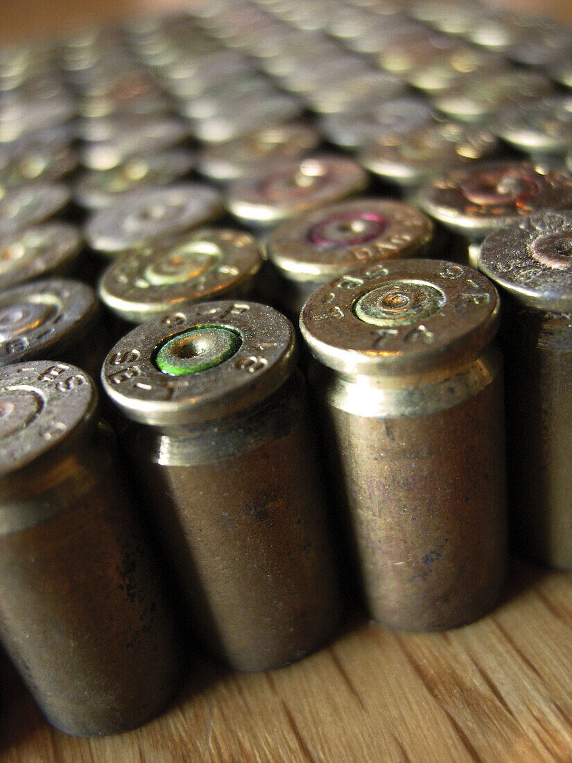  Ammo, Ammunition, Ammunitions, Bullet, Bullets, Close up, Close-up, Closeup, Color, Colour, Danger, Firearm, Firearms, Hazard, Indoor, Indoors, Interior, Many, Metal, Object, Objects, Thing, Things, Violence, Violent, Weapon, Weapons, C47-550764, agefoto