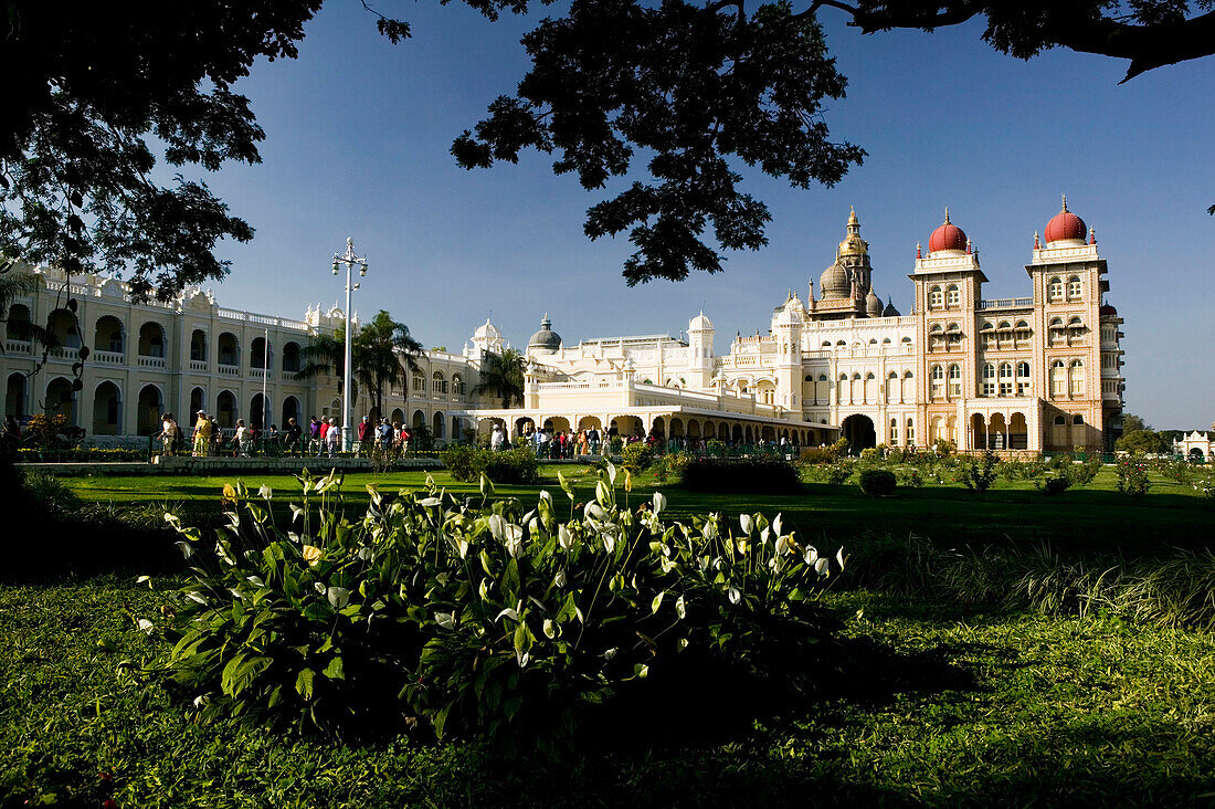 Majaraja s Palace (b.1912-Henry Irwin, British Architect). Exterior. Daytime. Mysore. Karnataka. India.