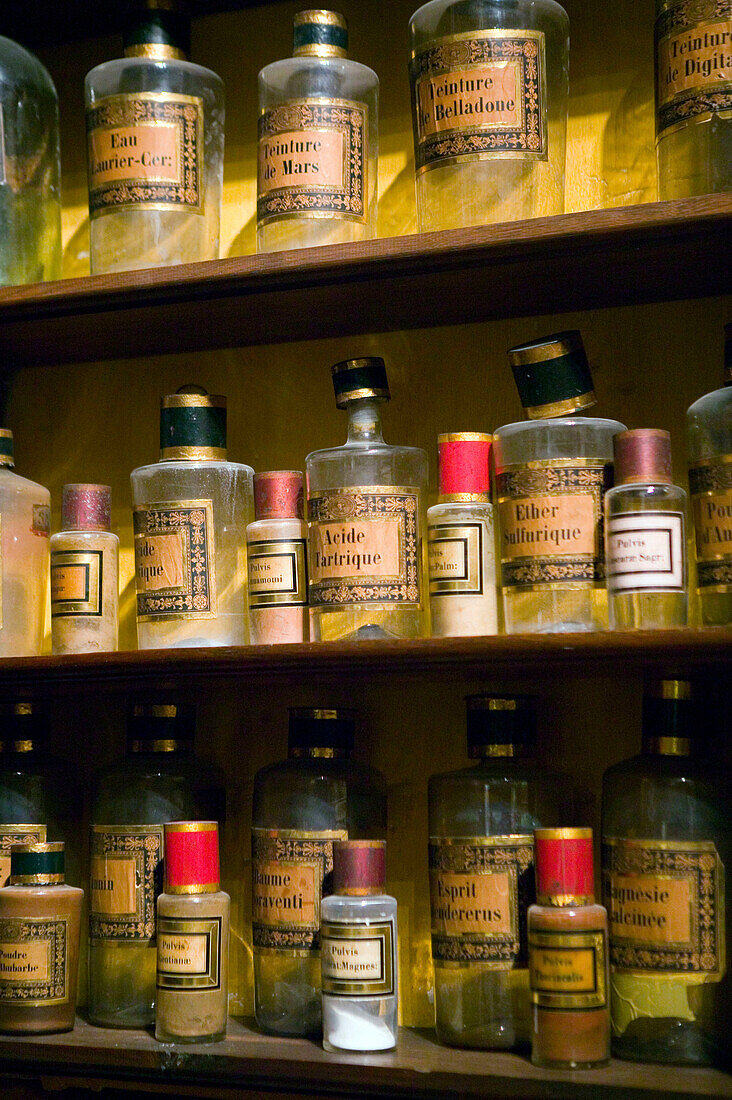 Apothicairerie de l Hotel-Dieu-le-Comte. Early 18th century Pharmacy. Medicines. Troyes. Champagne (Aube). France.
