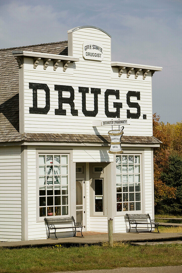 Living History Farms Museum - 1800 s Shafer Drugstore. Des Moines. Iowa. USA.