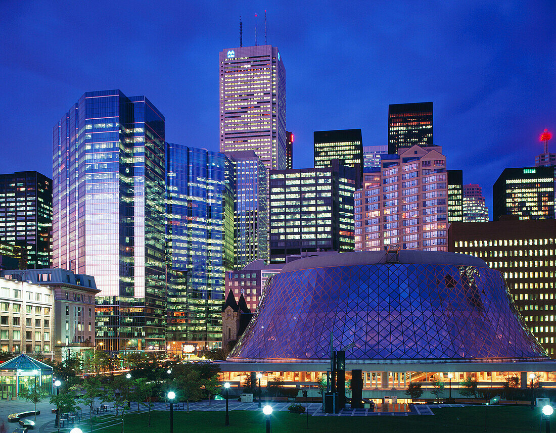 Financial district and Roy Thomson Theatre. Toronto. Ontario. Canada