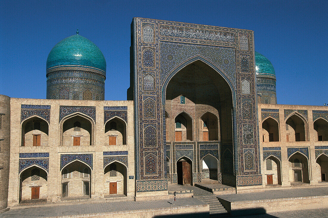 Mir-I-Arab medressa (Muslim school). Bukhara. Uzbekistan