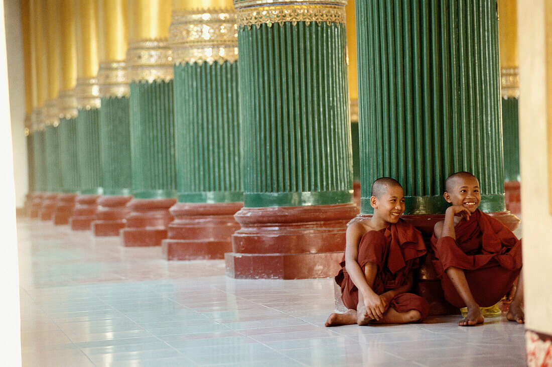 Shwedagon pagoda. Yangoon. Myanmar.