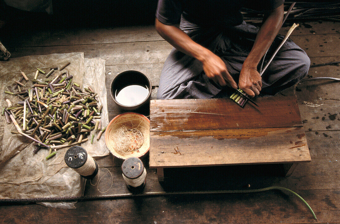 Spinning lotus fiber. Inle Lake. Myanmar.