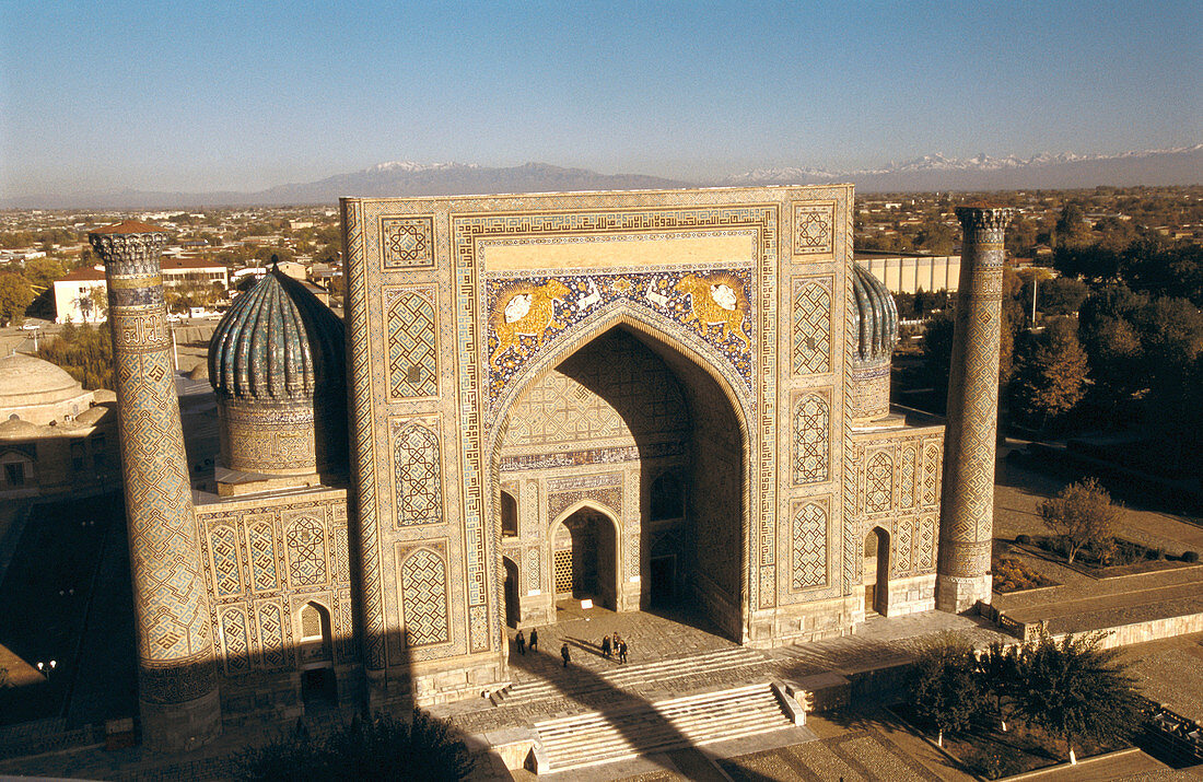 Chir Dor medressa. Samarkand. Uzbekistan.