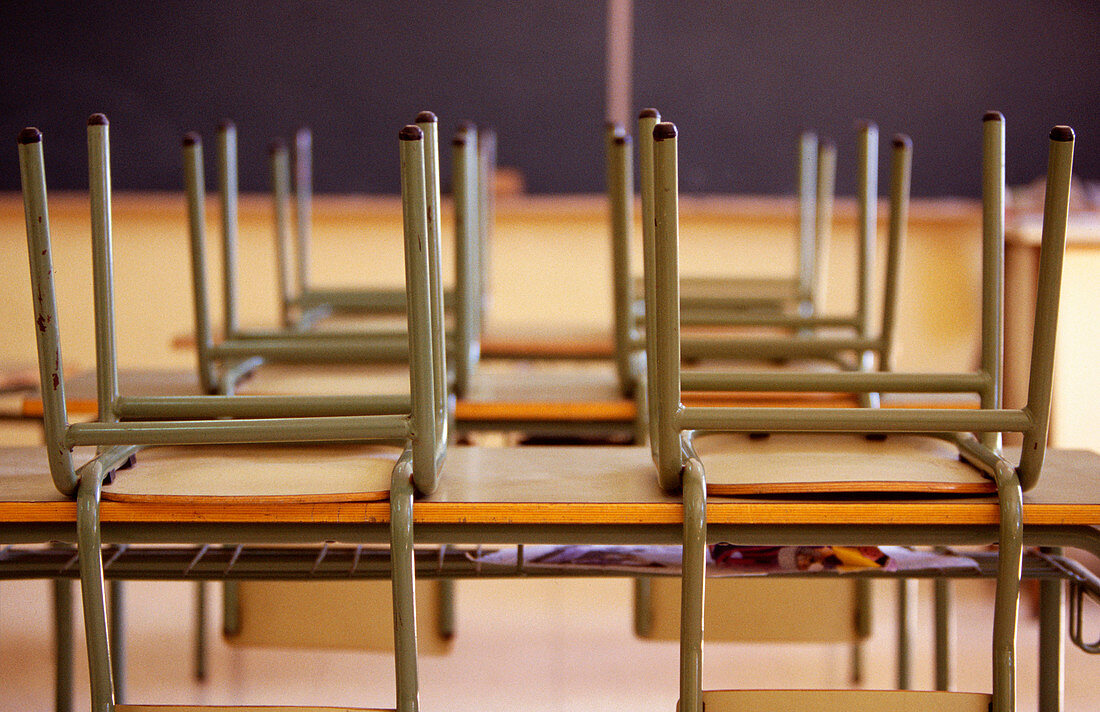 Arrangement, Chair, Chairs, Classroom, Classrooms, Color, Colour, Contemporary, Education, Elementary school, Empty, Grade School, Horizontal, Indoor, Indoors, Inside, Interior, Nobody, Order, Ready, School, Schools, Table, Tables