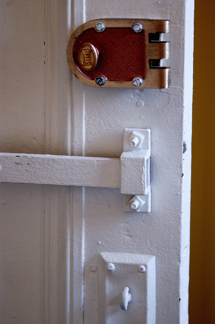  Bolt, Bolts, Business, Buying selling, Close up, Close-up, Closeup, Color, Colour, Concept, Concepts, Conceptual, Cordial, Courteous, Detail, Details, Domestic, Domicile, Door, Door knob, Doors, Entrance, Financial, Front door, Hometown, Hospitable, Host