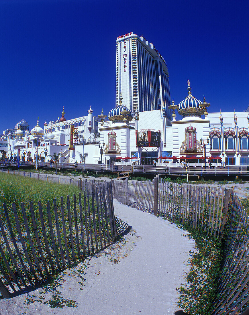 Taj mahal casino hotel & boardwalk, Dunes, Atlantic city, New Jersey, USA.