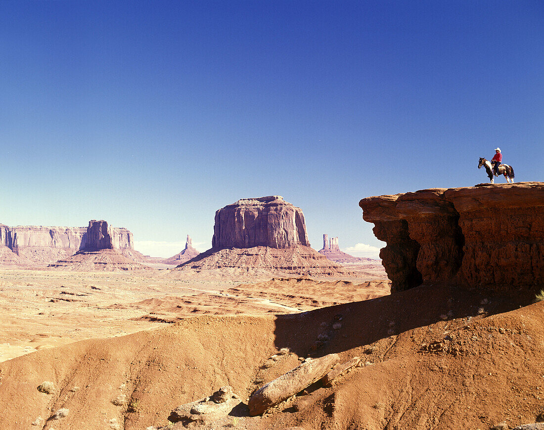 Scenic john ford s point, Monument valley navajo tribal park, Utah / arizona, USA.
