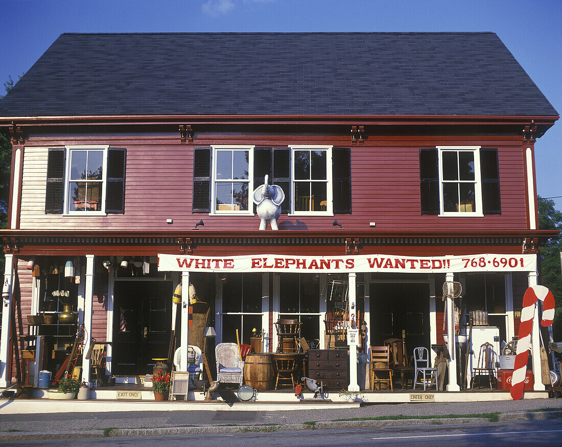 Storefront, Essex, Massachusetts, USA.