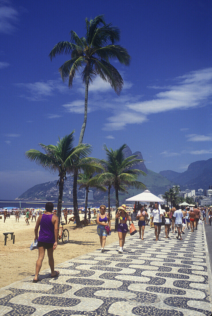 Street scene, Promenade, Ipanema beach, Rio de Janeiro, Brazil.