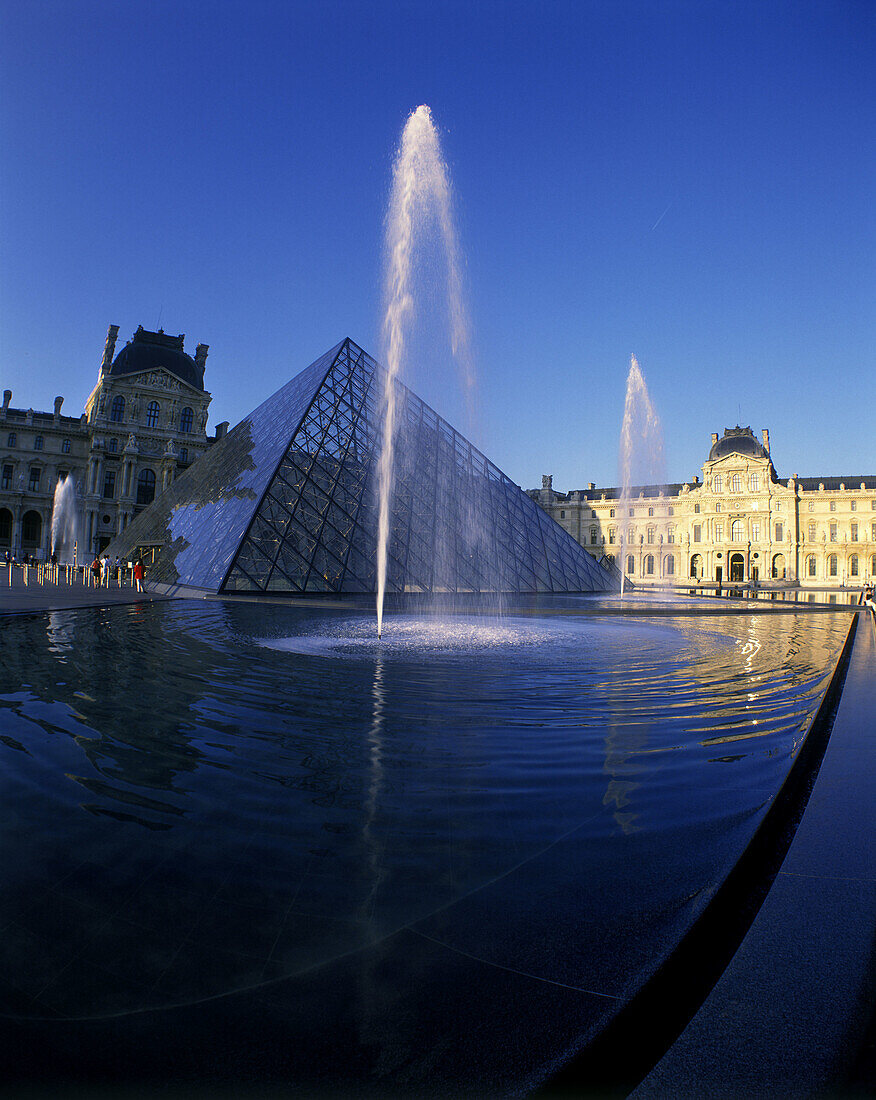 Palais du louvremuseum, Paris, France.