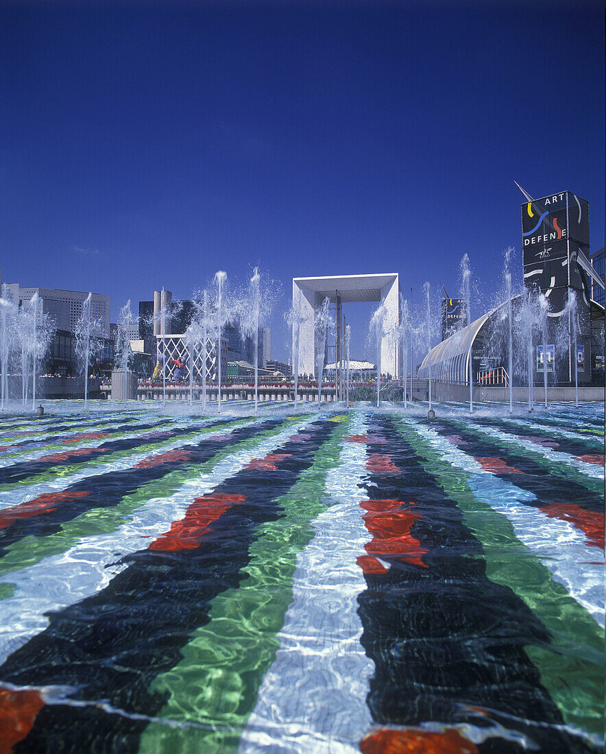 Fountain, Arche de la fraternite, La defense, Paris, France.