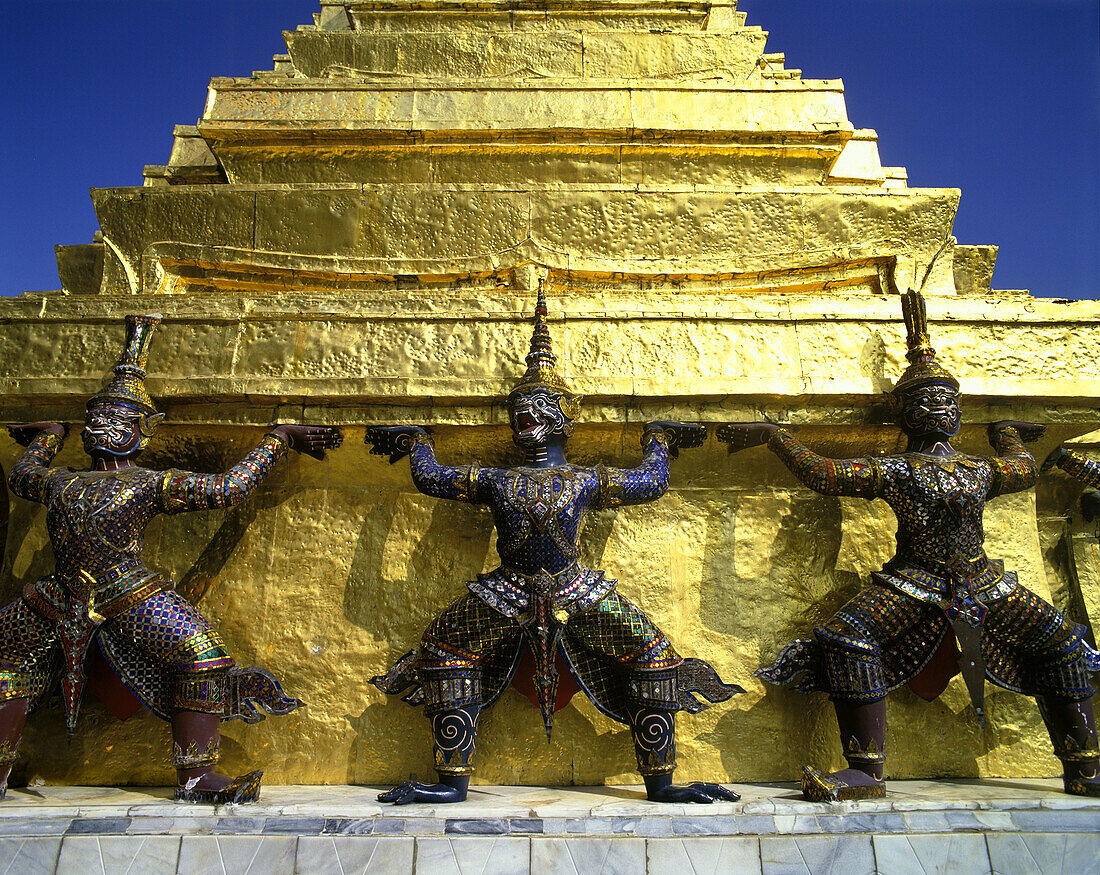 Silent guard, Watphra kaeo (grand palace), Bangkok, Thailand.