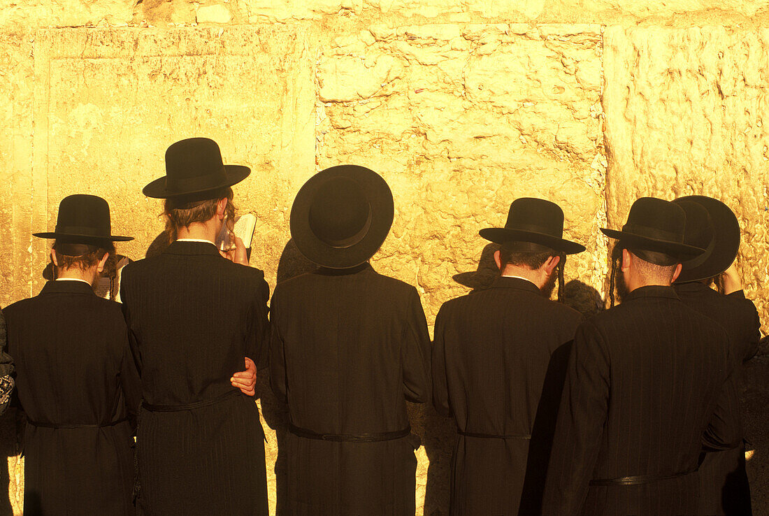 Jews praying, Western (wailing)wall, Jerusalem, Israel.
