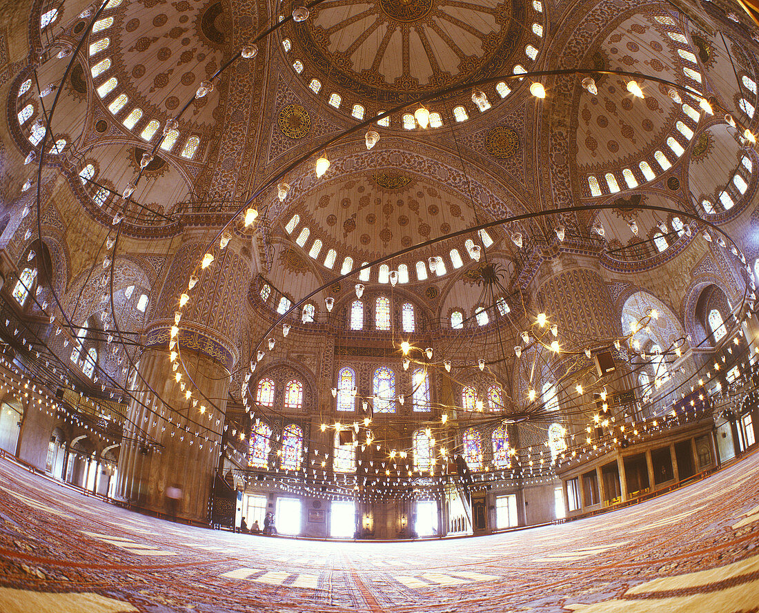 Interior, Suleymaniye mosque, Istanbul, Turkey.
