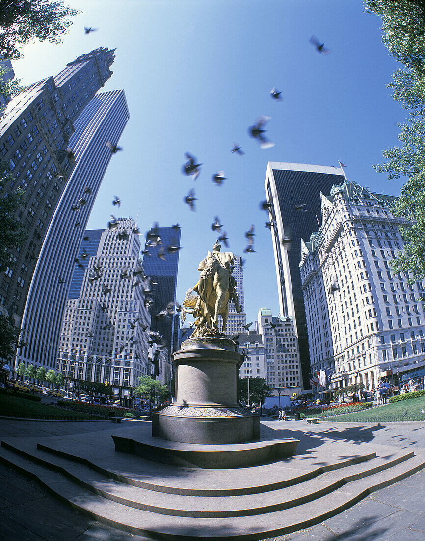 Sherman memorial, Grand Army plaza, Fifth Avenue, Manhattan, New York, USA.