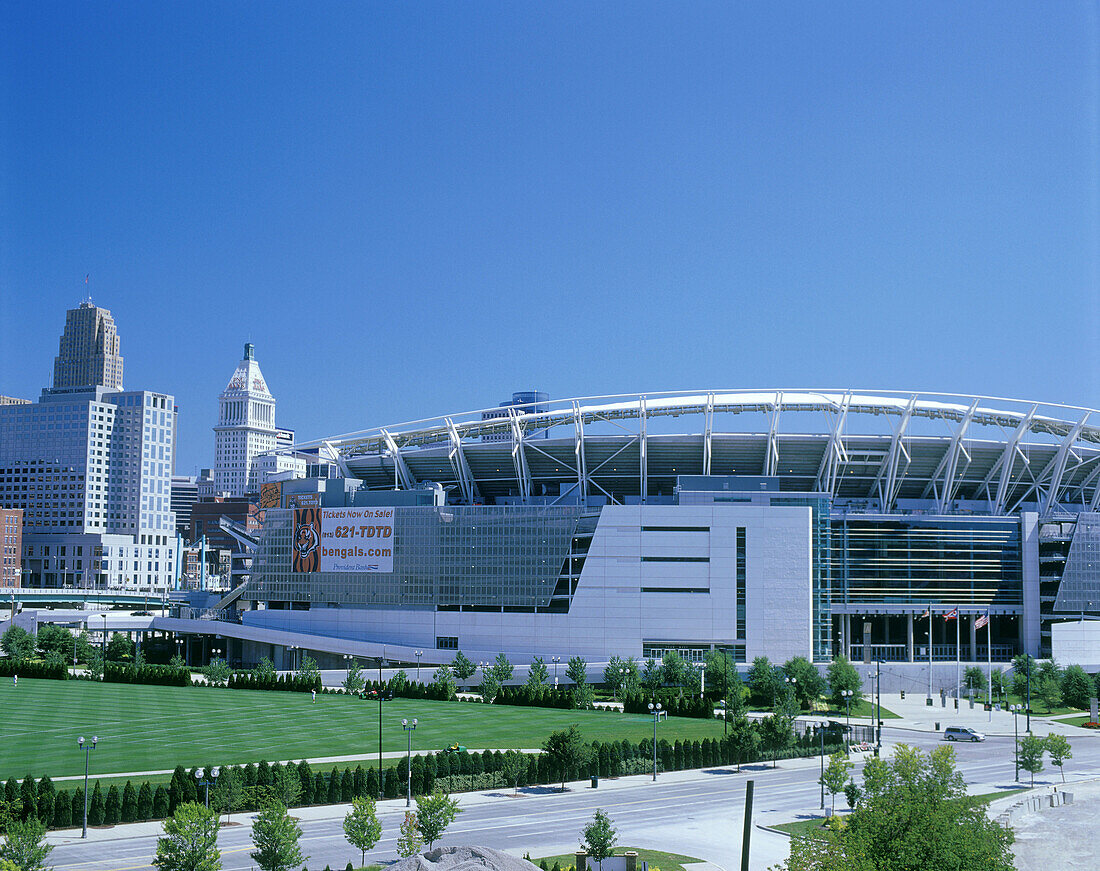 Paul Brown football stadium, downtown, Cincinnati, Ohio, USA.