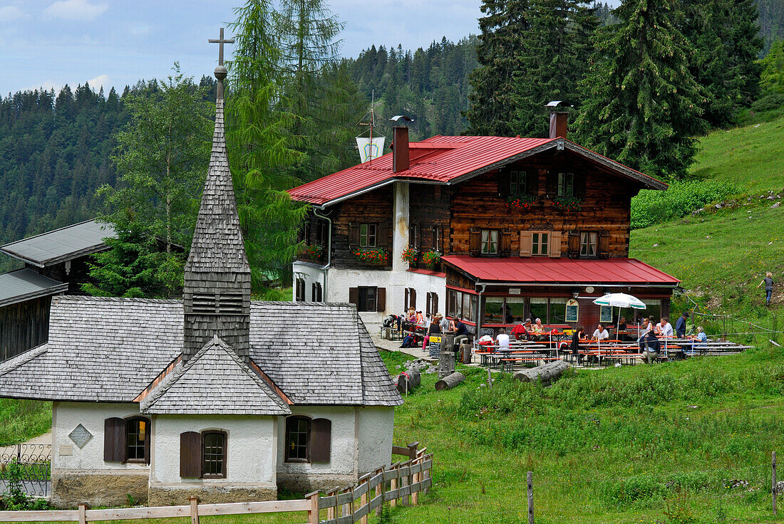 lodge Kaindlhütte with chapell, Kaiser range, Tyrol, Austria