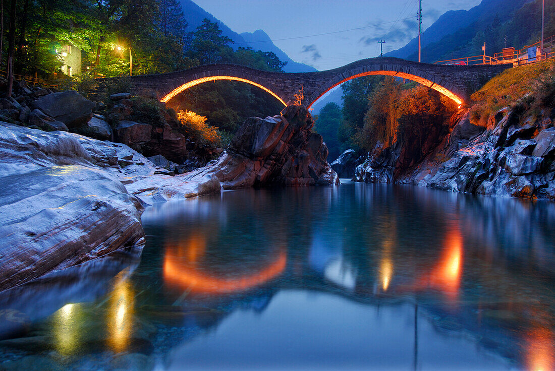 Ponte dei Salti, Lavertezzo, Valle Verzasca, Kanton Tessin, Schweiz