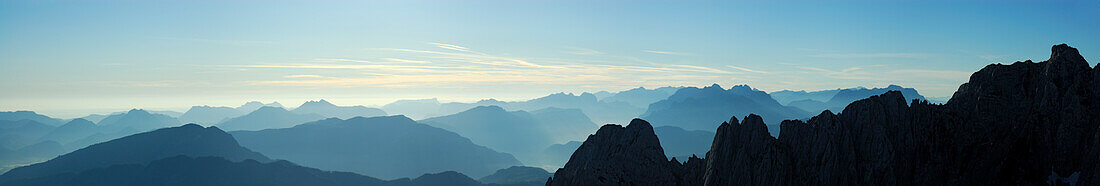 Panorama von der Hinteren Goinger Halt über die Alpen, Wilder Kaiser, Kaisergebirge, Tirol, Österreich