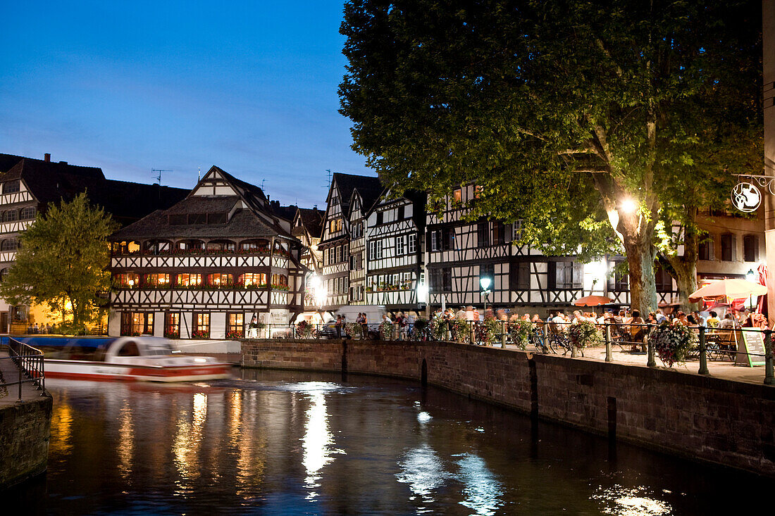 Restaurant Maison de Tanneurs in the evening light, Petite France, Strasbourg, Alsace, France