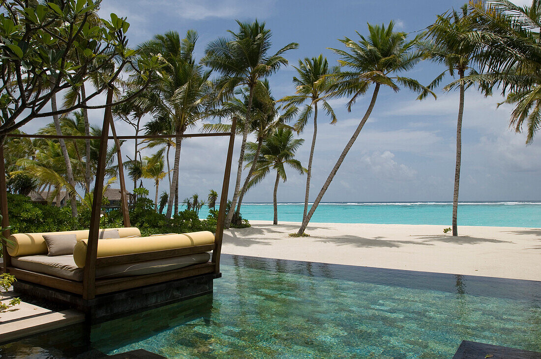 Beach Villa mit privatem Pool, One & Only Resort Reethi Rah, Malediven
