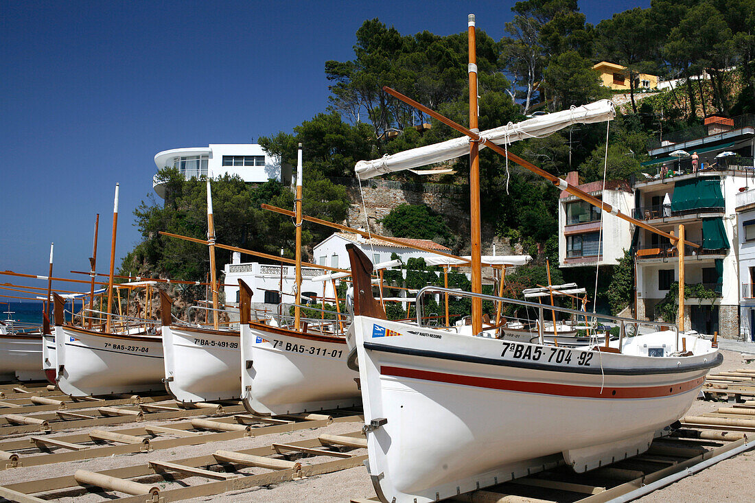 Katalonische Fischerboote, Sa Riera, Costa Brava, Katalonien, Spanien