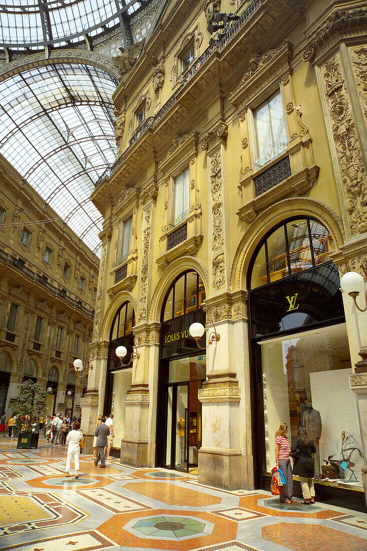 Italy. Lombardy. Milan. Galleria Vittorio Emanuele II. Louis Vuitton shop