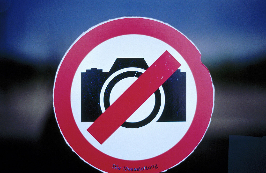  Camera, Cameras, Circle, Circles, Close up, Close-up, Color, Colour, Concept, Concepts, Forbidden, Horizontal, Idea, Ideas, Indoor, Indoors, Information, Inside, Interior, Photograph camera, Photography, Prohibited, Prohibition, Red, Restricted, Restrict