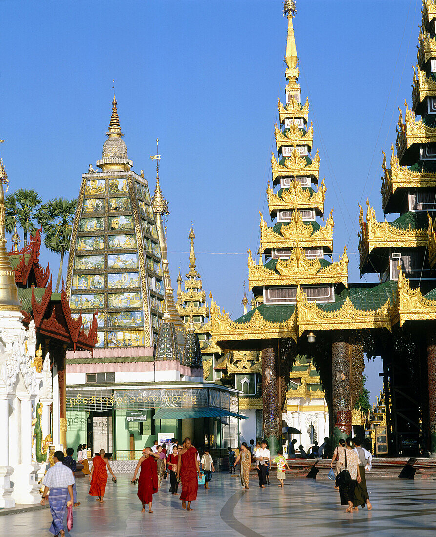 Shwedagon Pagoda. Yangoon. Myanmar