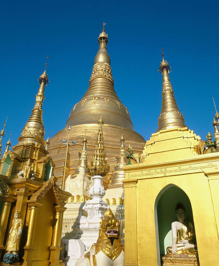 Shwedagon Pagoda. Yangoon. Myanmar