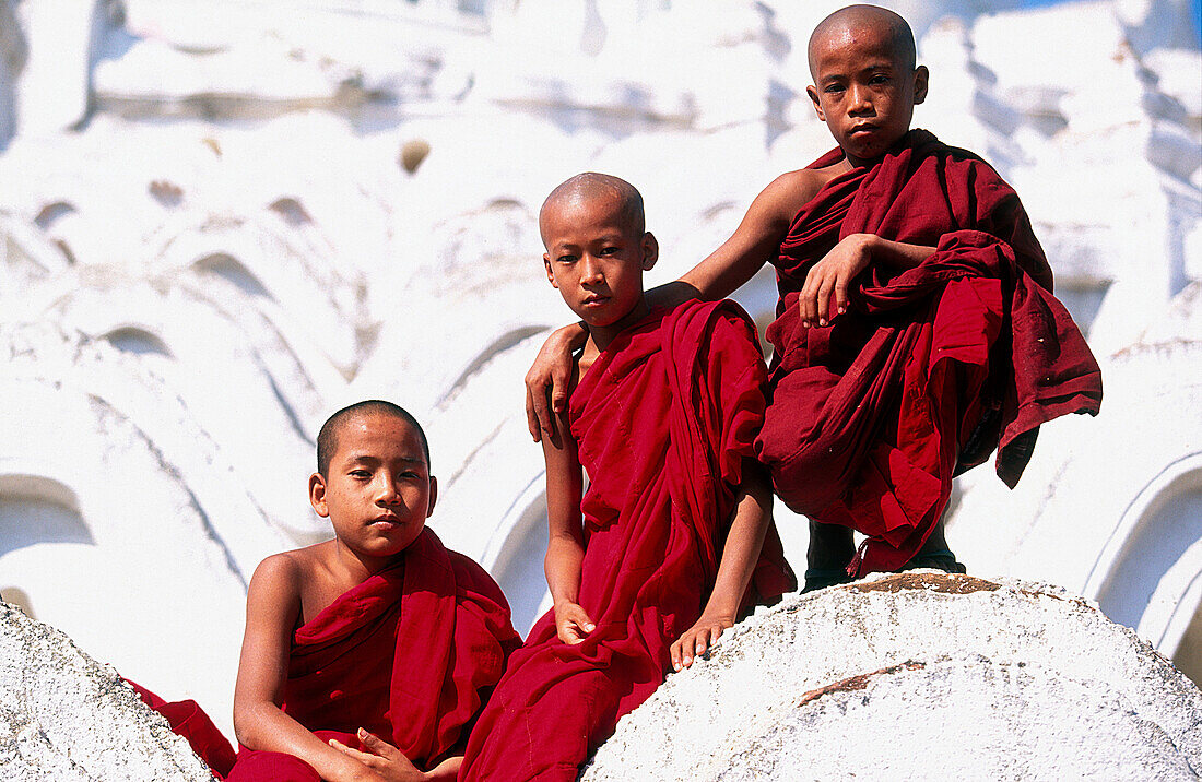 Novices in Hsinbyume Pagoda. Mandalay Division. Myanmar (Burma).