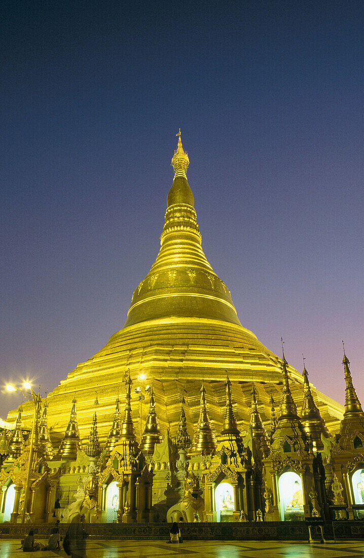 Shwedagon Pagoda. Yangoon (Rangoon). Myanmar (Burma).