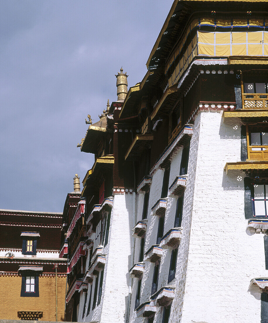 Potala Palace, exiled Dalai Lama s winter palace. Tibet