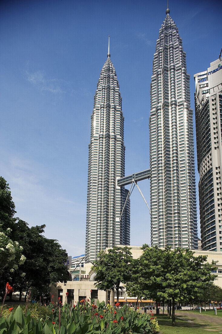 Malaysia. Kuala Lumpur. Petronas Towers.